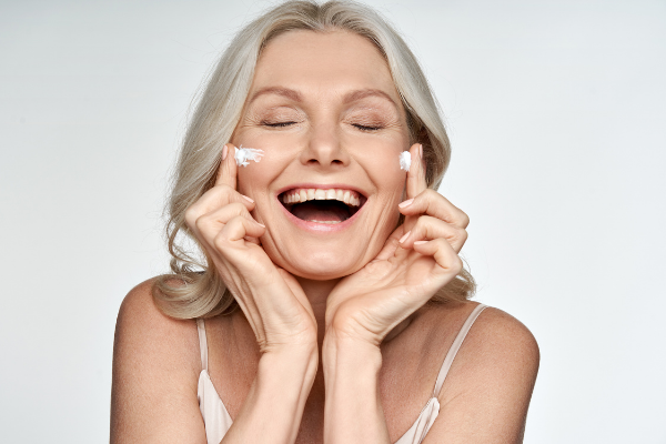 10 Best Moisturizers for Women Over 50 | As we get older, our skin changes and it tends to need some extra care from the products we use. If you're looking for the best tips for skincare over 50, this post is for you. Mature skin often becomes drier and loses elasticity, not to mention wrinkles and fine lines become more apparent. To keep your skin healthy and youthful, we’ve rounded up the 10 best affordable drugstore moisturizers for middle age women!