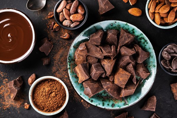 36 Dark Chocolate Recipes for Weight Loss | Dark chocolate offers many health benefits - it's an anti-inflammatory food with antioxidant properties, it boosts cognition, and it's a delicious natural mood booster. The trick is to use chocolate with cocoa that's 85%, 90%, 95% or higher. This collection of homemade chocolate desserts includes healthy, low carb keto desserts as well as vegan desserts that are naturally gluten free. We've also included some DIY sugar free desserts that are delish!